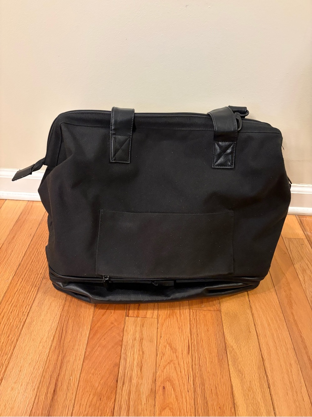 BÉIS The Weekender Bag Black Structured Bottom Compartment Laptop Sleeve - Picture 5 of 15